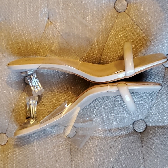 Women's Plexi Strap Slide Kitten Heels Sandals sz 6 - Picture 3 of 5
